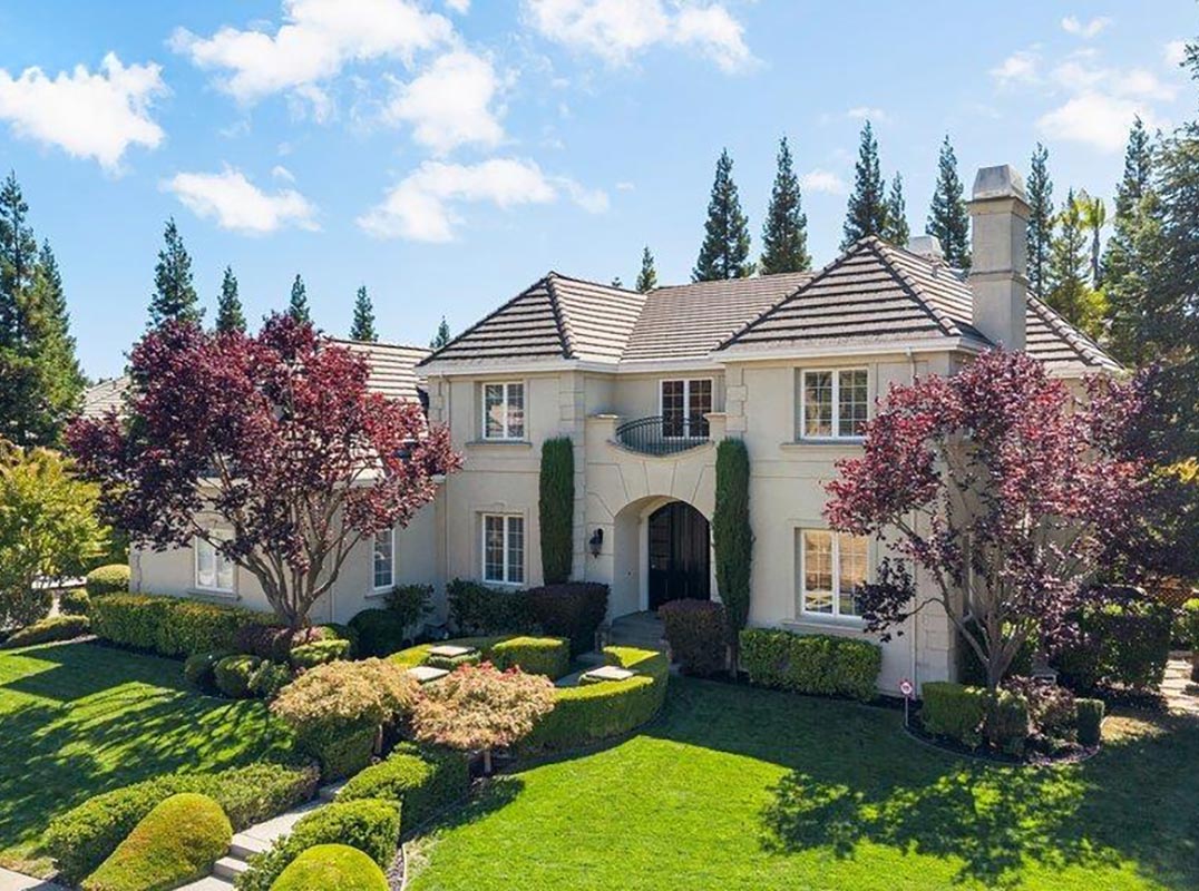 Exceptional Custom Estate - Refined Interiors And A Resort-Inspired Backyard
