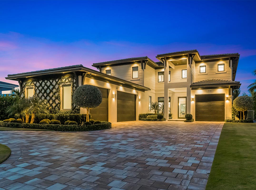 Modern Waterfront Estate in North Palm Beach