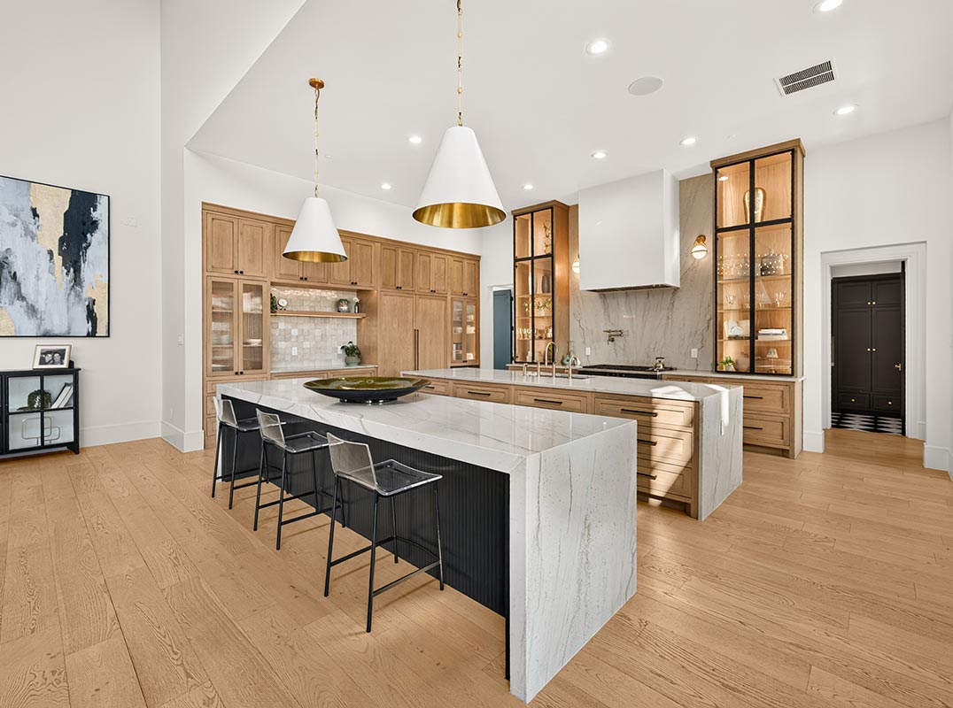 5 Acres of Modern Retreat with Luxury Resort-Style Living