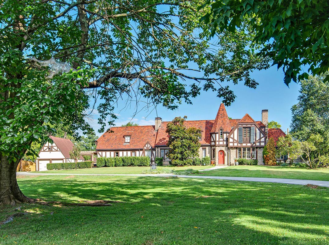 Ivy Hall | The Dr. Cleo Miller House