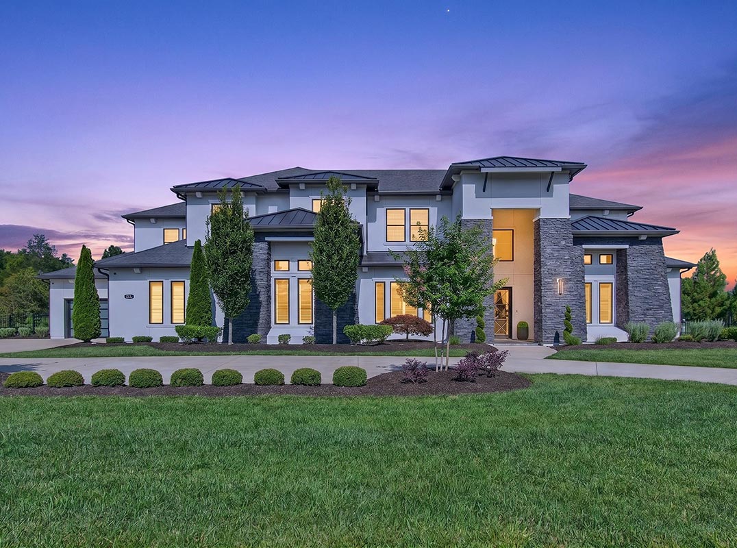 A Private Brentwood Retreat Designed for Living Beautifully.