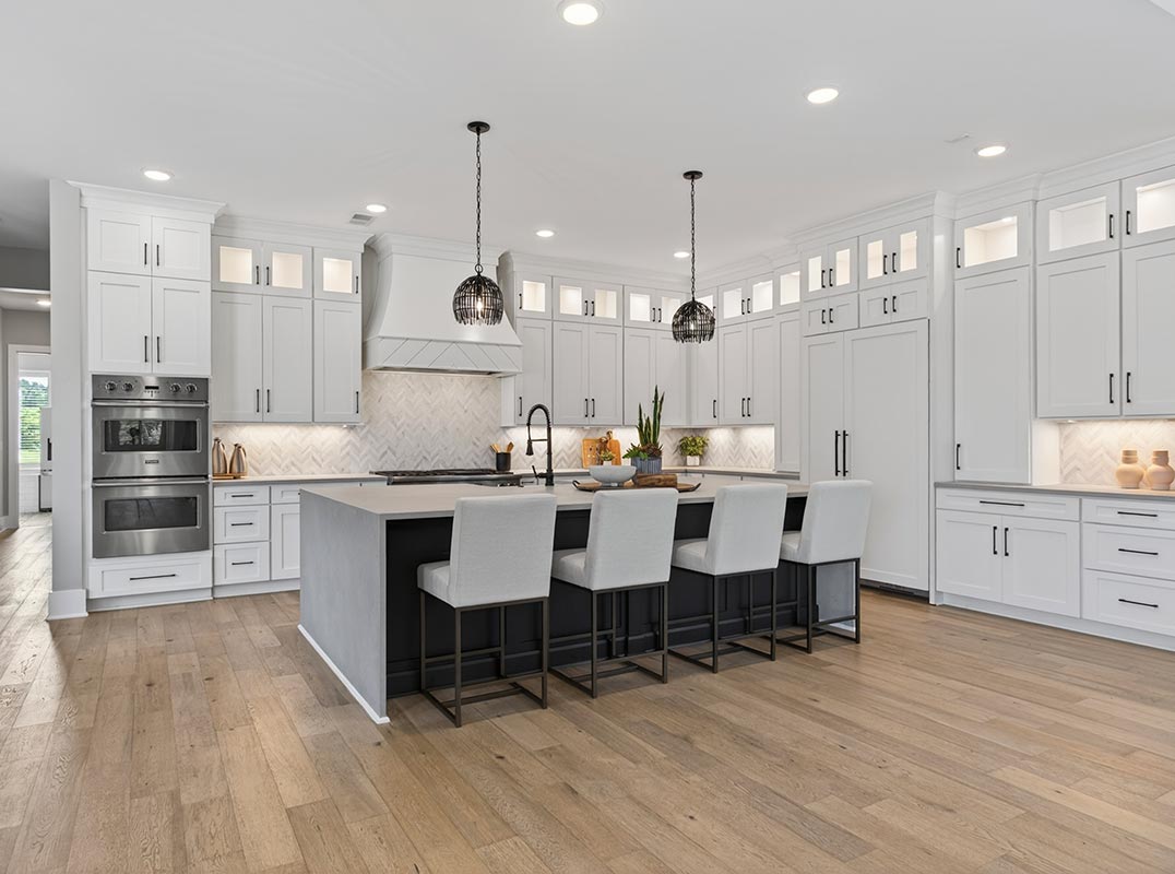 A Private Brentwood Retreat Designed for Living Beautifully.