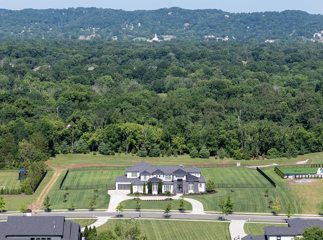 A Private Brentwood Retreat Designed for Living Beautifully.