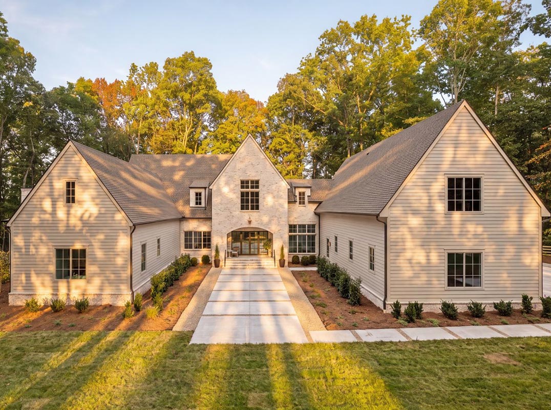 Custom-Built Luxury Near Leipers Fork