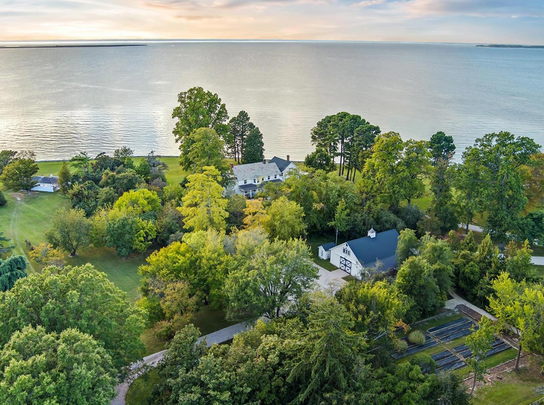 114+- Acre Waterfront Equestrian Estate