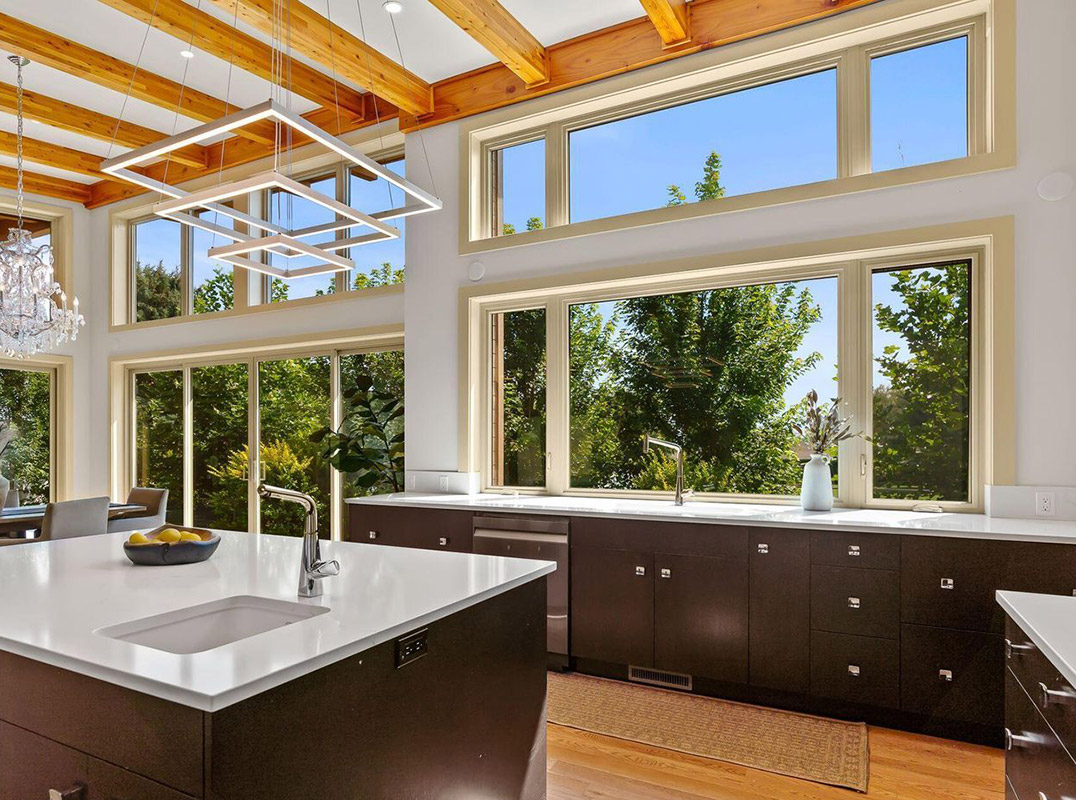 Exceptional West Yakima Residence