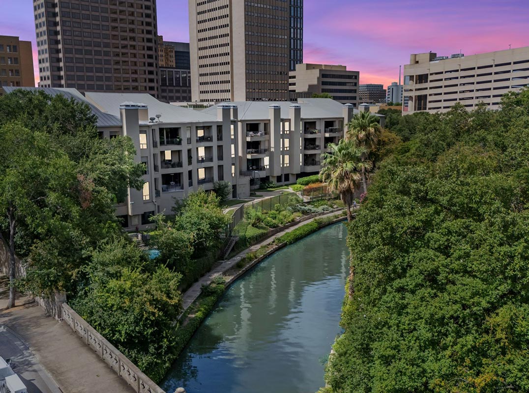 Extraordinary Gem At The Left Bank Condominiums
