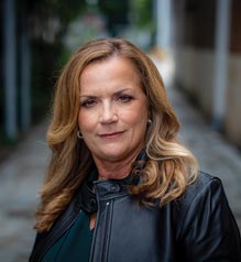 Dee Russell