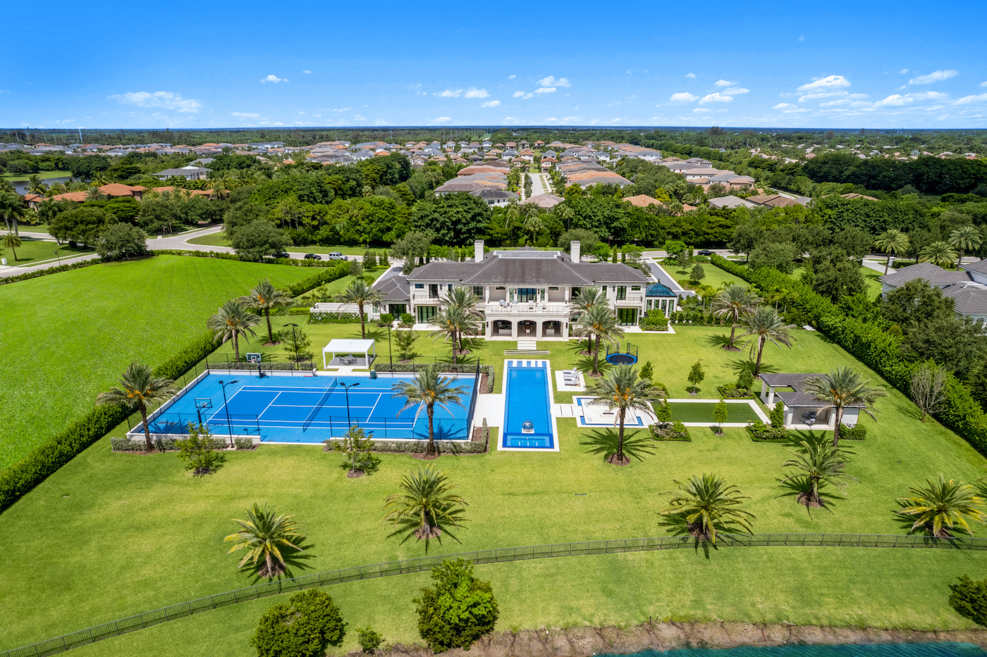 001 The Palm Beaches Luxury Living & Lifestyles