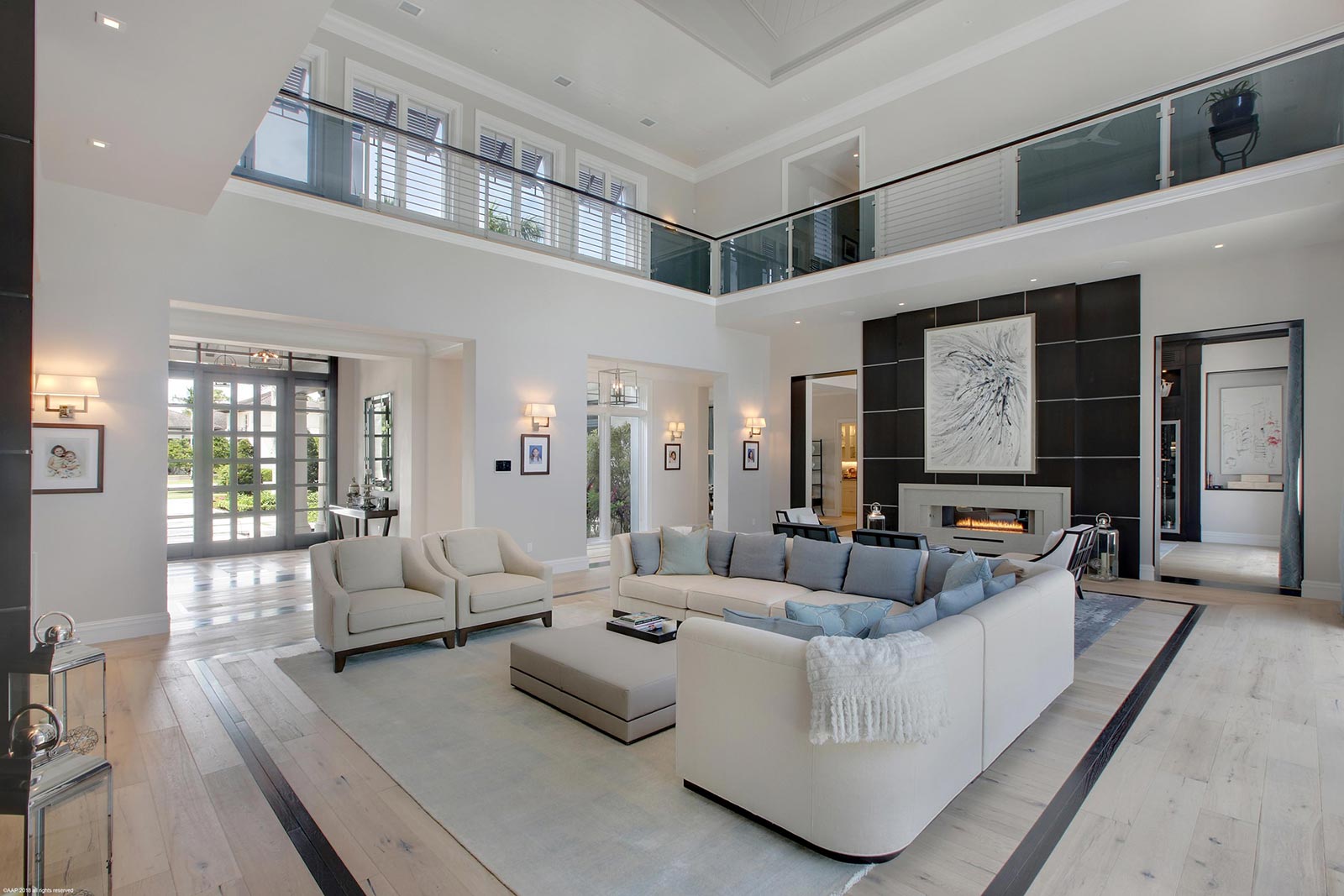 12218 Tillinghast Circle Living Room