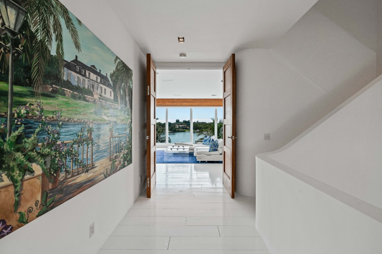 Luxury Palm Beach Home and Places
