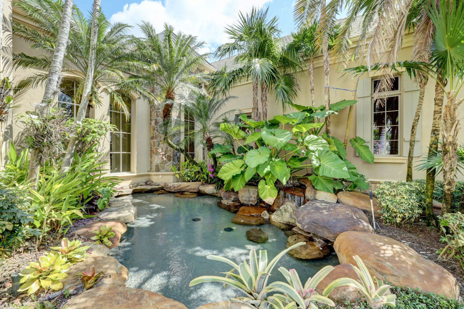 Luxury Palm Beach Home and Places