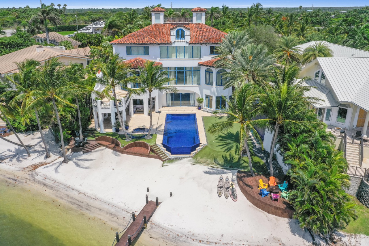 Luxury Palm Beach Home and Places